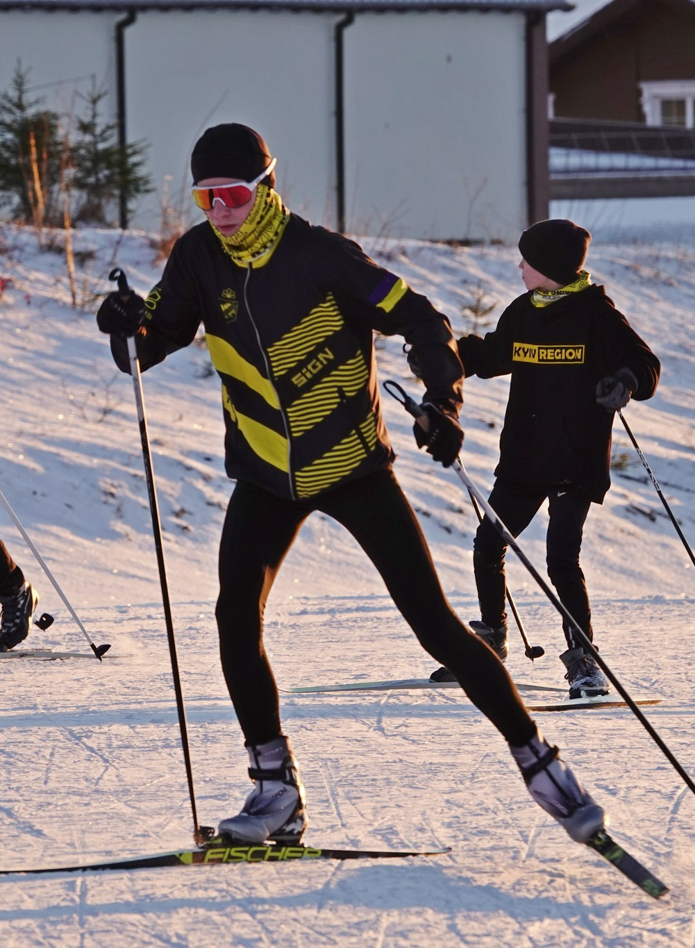 boy skiing